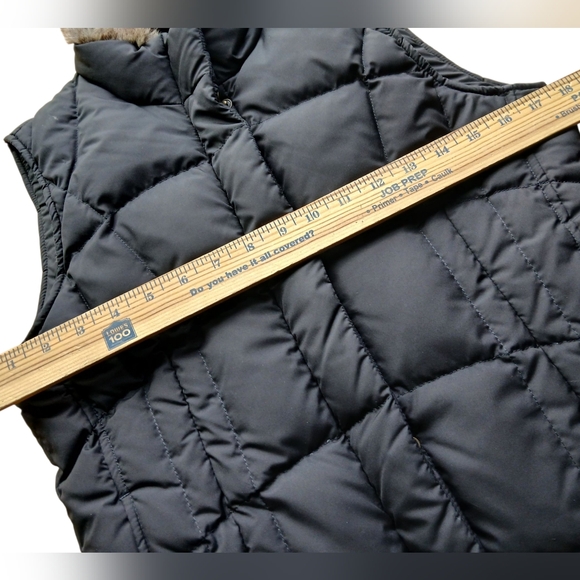 Eddie BauerWomen's Size X Small Navy Goose  Puffer Vest - Picture 6 of 9